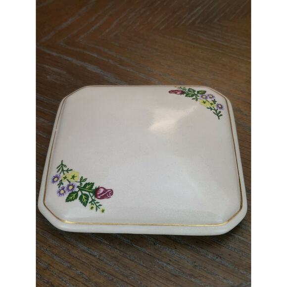 Paul Sebastian PS 1998 Limited Edition White and Gold Trimmed Trinket Box Roses - Picture 4 of 6